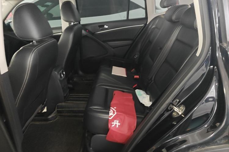 Used Volkswagen Tiguan 2017 300TSI Automatic Two-Wheel Drive Silk Road Comfort Edition Left Rear Seat