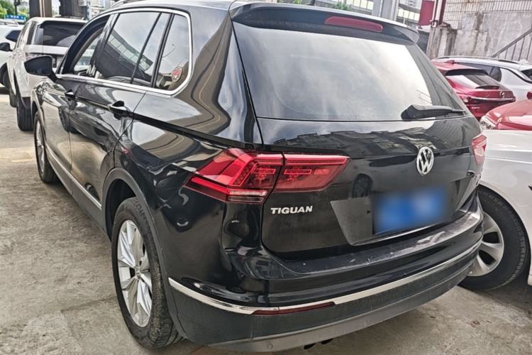 Used Volkswagen Tiguan 2017 330TSI All-Wheel-Drive Innovation Model Rear Left 45 Deg