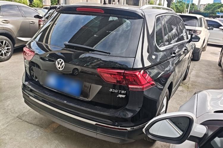Used Volkswagen Tiguan 2017 330TSI All-Wheel-Drive Innovation Model Rear Right 45 Deg