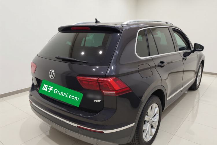 Used Volkswagen Tiguan 2017 330TSI All-Wheel-Drive Innovation Model Rear Right 45 Deg