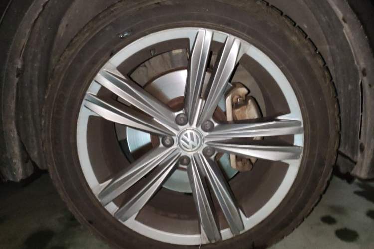 Used Volkswagen Tiguan 2017 330TSI Four-Wheel Drive High-End Model Right Front Wheel Hub