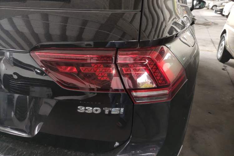 Used Volkswagen Tiguan 2017 330TSI All-Wheel-Drive Innovation Model Right Rear Taillight