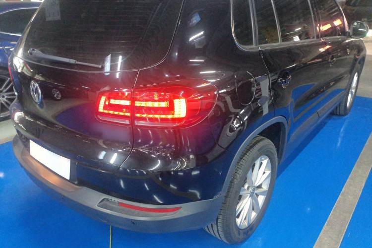 Used Volkswagen Tiguan 2017 300TSI Automatic Two-Wheel Drive Silk Road Luxury Edition Right Rear Taillight