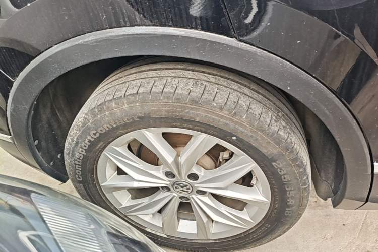 Used Volkswagen Tiguan 2017 330TSI All-Wheel-Drive Innovation Model Right Rear Wheel Hub