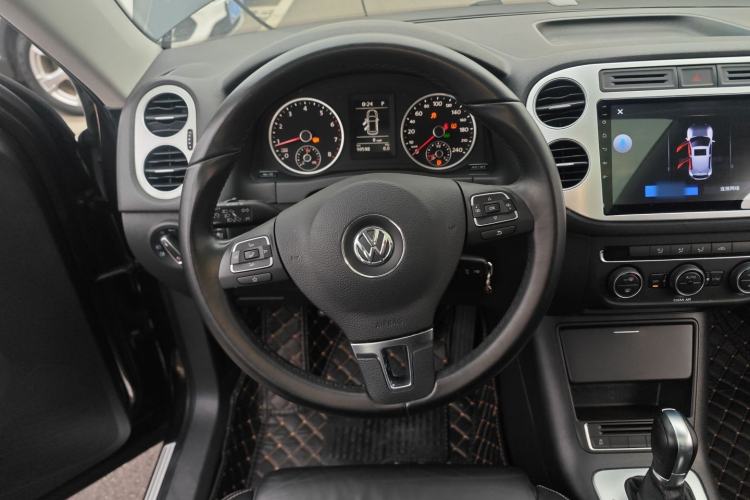 Used Volkswagen Tiguan 2017 300TSI Automatic Two-Wheel Drive Silk Road Comfort Edition Steering Wheel