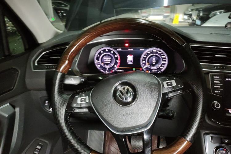 Used Volkswagen Tiguan 2017 330TSI Four-Wheel Drive High-End Model Steering Wheel
