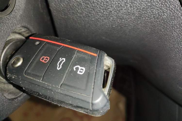 Used Volkswagen Tiguan 2017 330TSI All-Wheel-Drive Innovation Model Vehicle Key