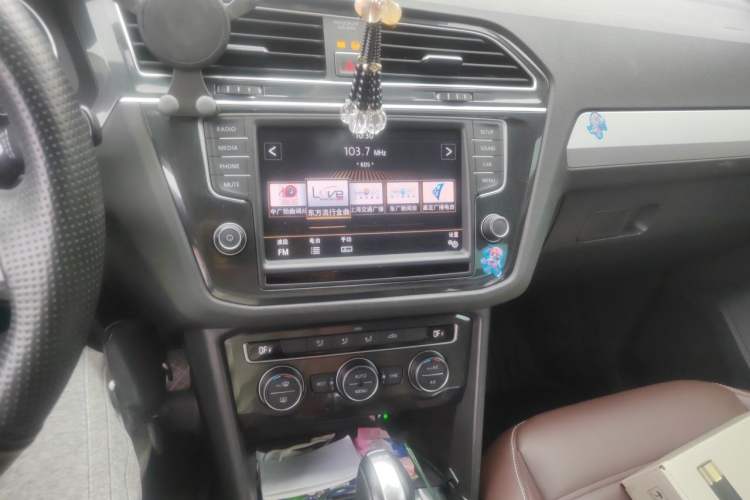 Used Volkswagen Tiguan 2017 280TSI Two-Wheel-Drive Elite Version Audio And AC Panel