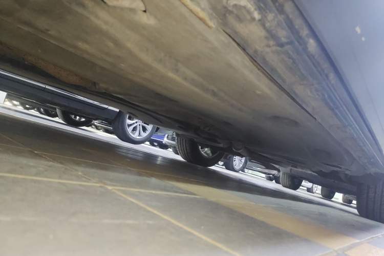 Used Volkswagen Tiguan 2017 330TSI All-Wheel-Drive Innovation Model Chassis Front Left