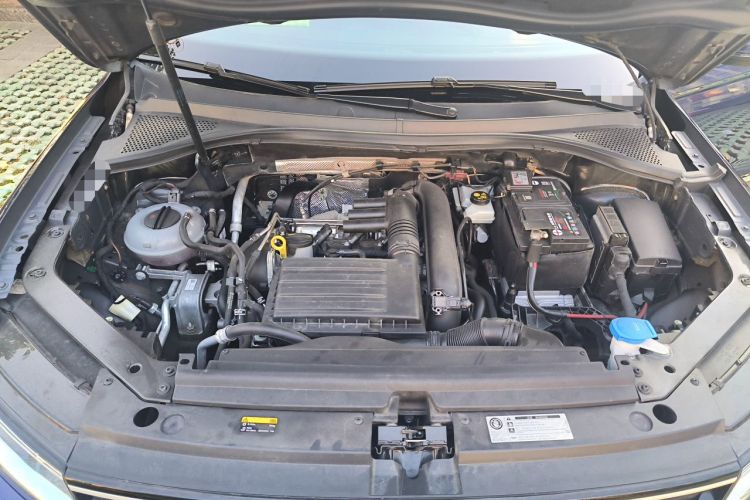 Used Volkswagen Tiguan 2017 280TSI Two-Wheel-Drive Elite Version Engine Bay