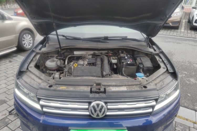 Used Volkswagen Tiguan 2017 280TSI Two-Wheel-Drive Elite Version Engine Bay