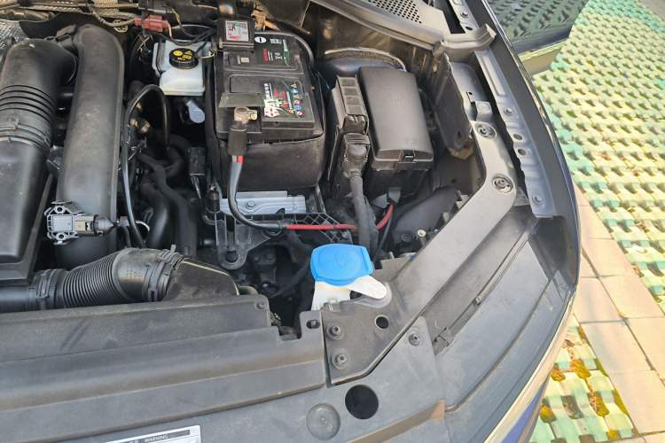 Used Volkswagen Tiguan 2017 280TSI Two-Wheel-Drive Elite Version Engine Bay Left