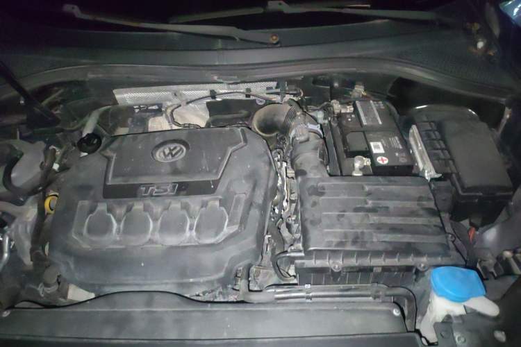 Used Volkswagen Tiguan 2017 330TSI All-Wheel-Drive Innovation Model Engine Bay