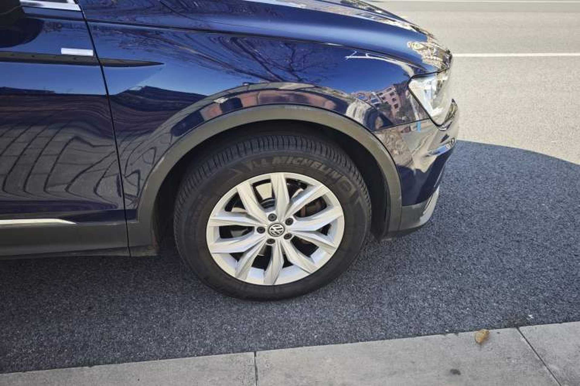 Used Volkswagen Tiguan 2017 330TSI All-Wheel-Drive Innovation Model Exterior 3