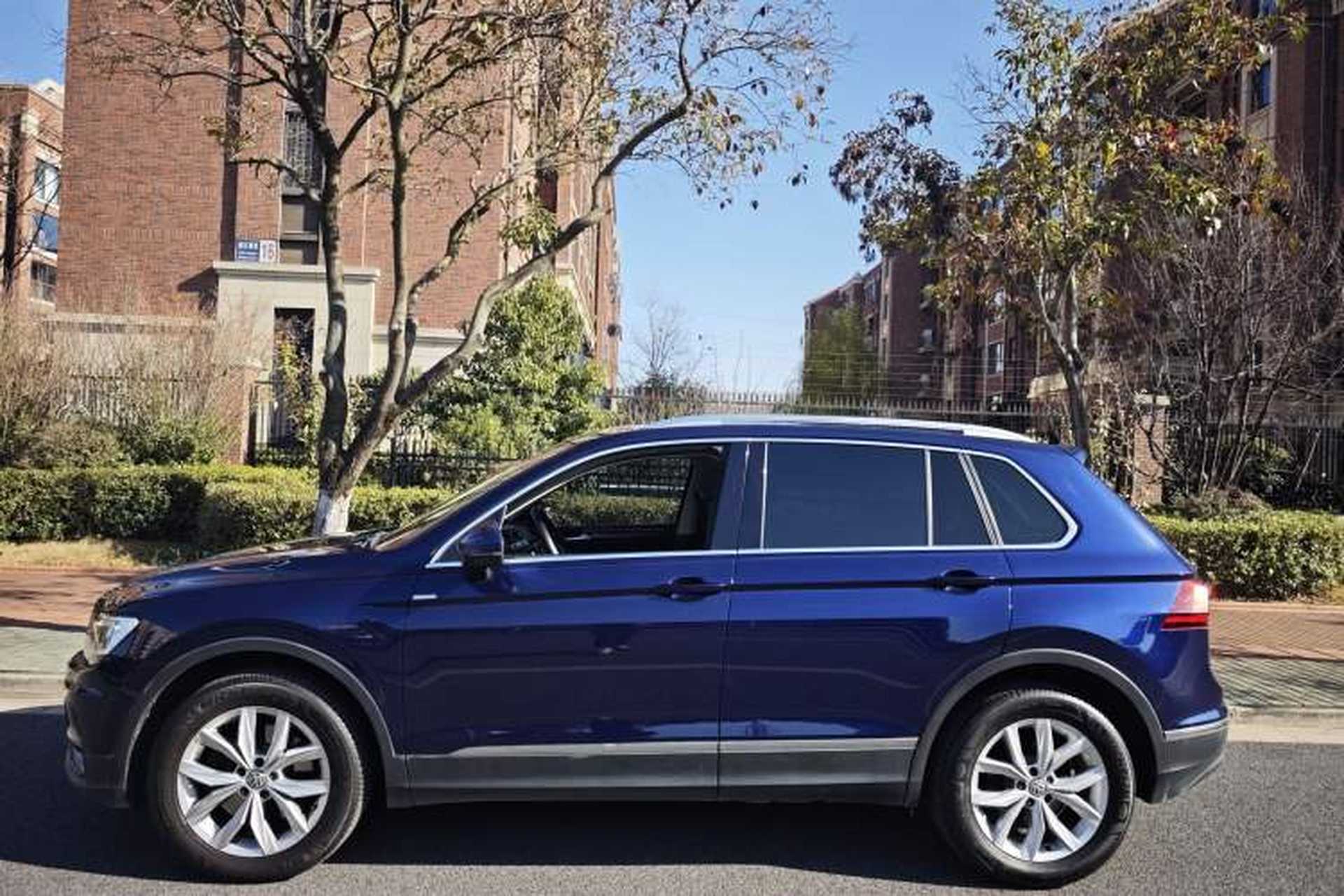 Used Volkswagen Tiguan 2017 330TSI All-Wheel-Drive Innovation Model Exterior 7
