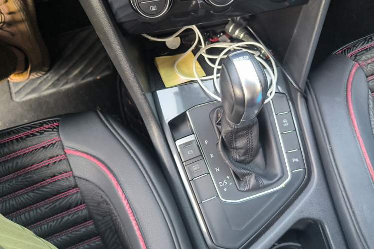 Used Volkswagen Tiguan 2017 280TSI Two-Wheel-Drive Elite Version Gear Lever