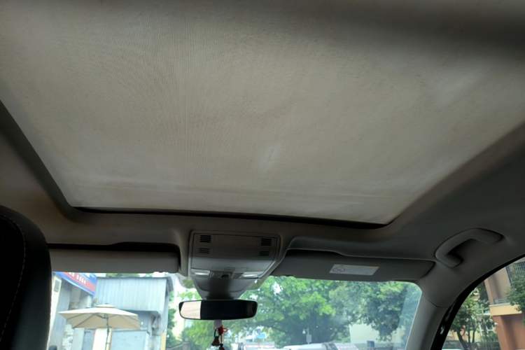 Used Volkswagen Tiguan 2017 280TSI Two-Wheel-Drive Elite Version Headliner