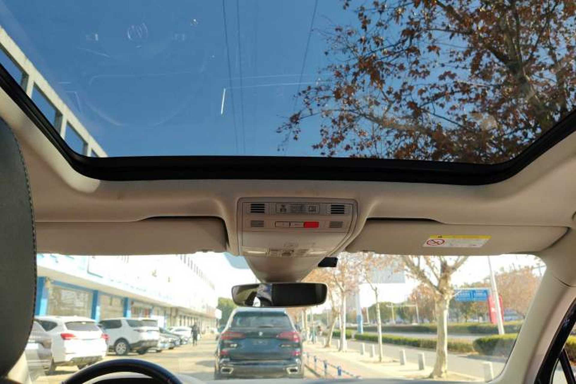 Used Volkswagen Tiguan 2017 330TSI All-Wheel-Drive Innovation Model Headliner
