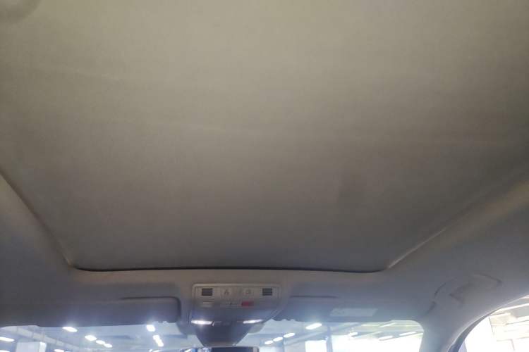 Used Volkswagen Tiguan 2017 330TSI All-Wheel-Drive Innovation Model Headliner