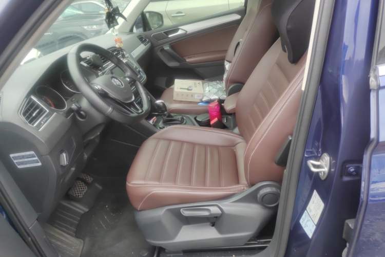 Used Volkswagen Tiguan 2017 280TSI Two-Wheel-Drive Elite Version Left Front Seat