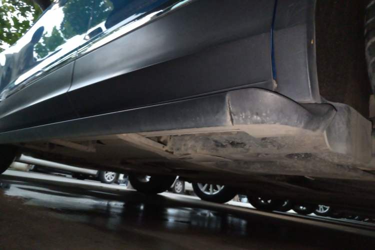 Used Volkswagen Tiguan 2017 280TSI Two-Wheel-Drive Elite Version Left Side Sill