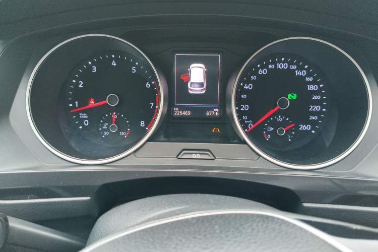Used Volkswagen Tiguan 2017 280TSI Two-Wheel-Drive Elite Version Odometer Close Up