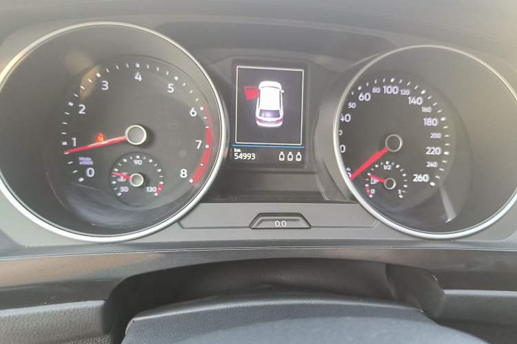 Used Volkswagen Tiguan 2017 280TSI Two-Wheel-Drive Elite Version Odometer Close Up