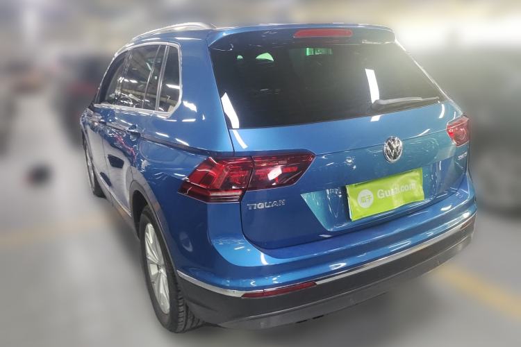 Used Volkswagen Tiguan 2017 330TSI All-Wheel-Drive Innovation Model Rear Left 45 Deg