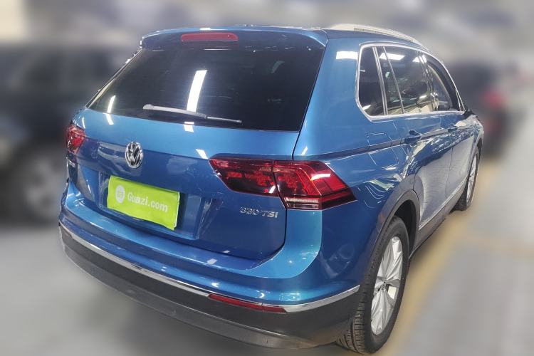Used Volkswagen Tiguan 2017 330TSI All-Wheel-Drive Innovation Model Rear Right 45 Deg