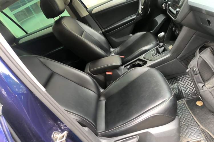 Used Volkswagen Tiguan 2017 280TSI Two-Wheel-Drive Elite Version Right Front Seat