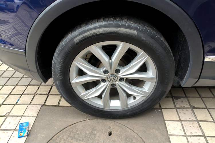 Used Volkswagen Tiguan 2017 280TSI Two-Wheel-Drive Elite Version Right Rear Wheel Hub