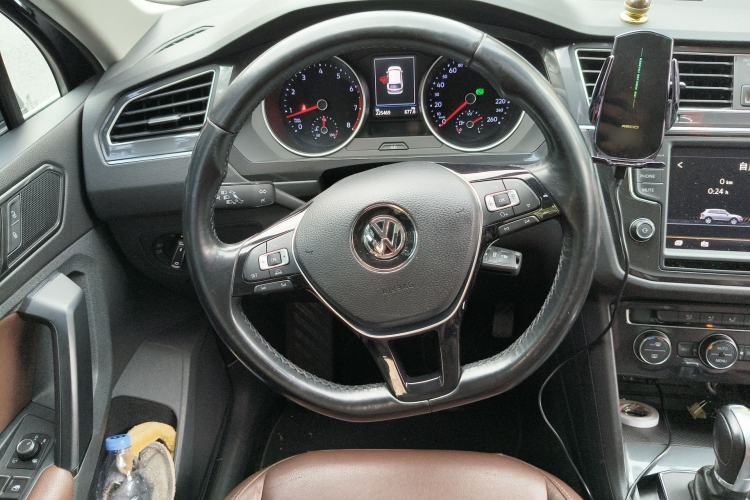 Used Volkswagen Tiguan 2017 280TSI Two-Wheel-Drive Elite Version Steering Wheel