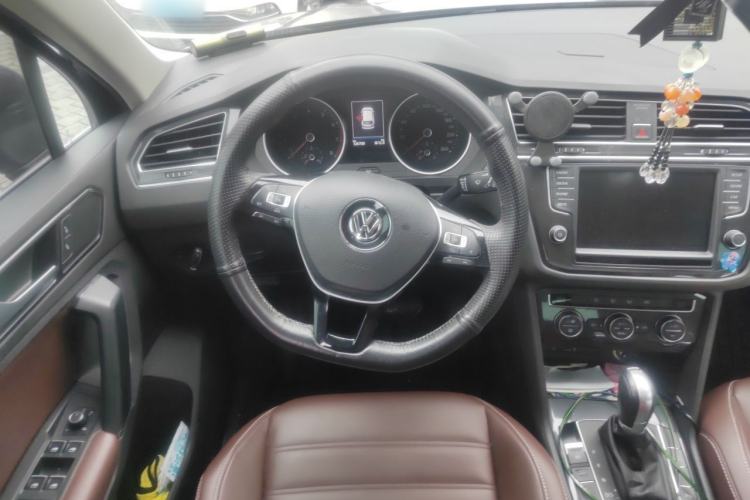 Used Volkswagen Tiguan 2017 280TSI Two-Wheel-Drive Elite Version Steering Wheel