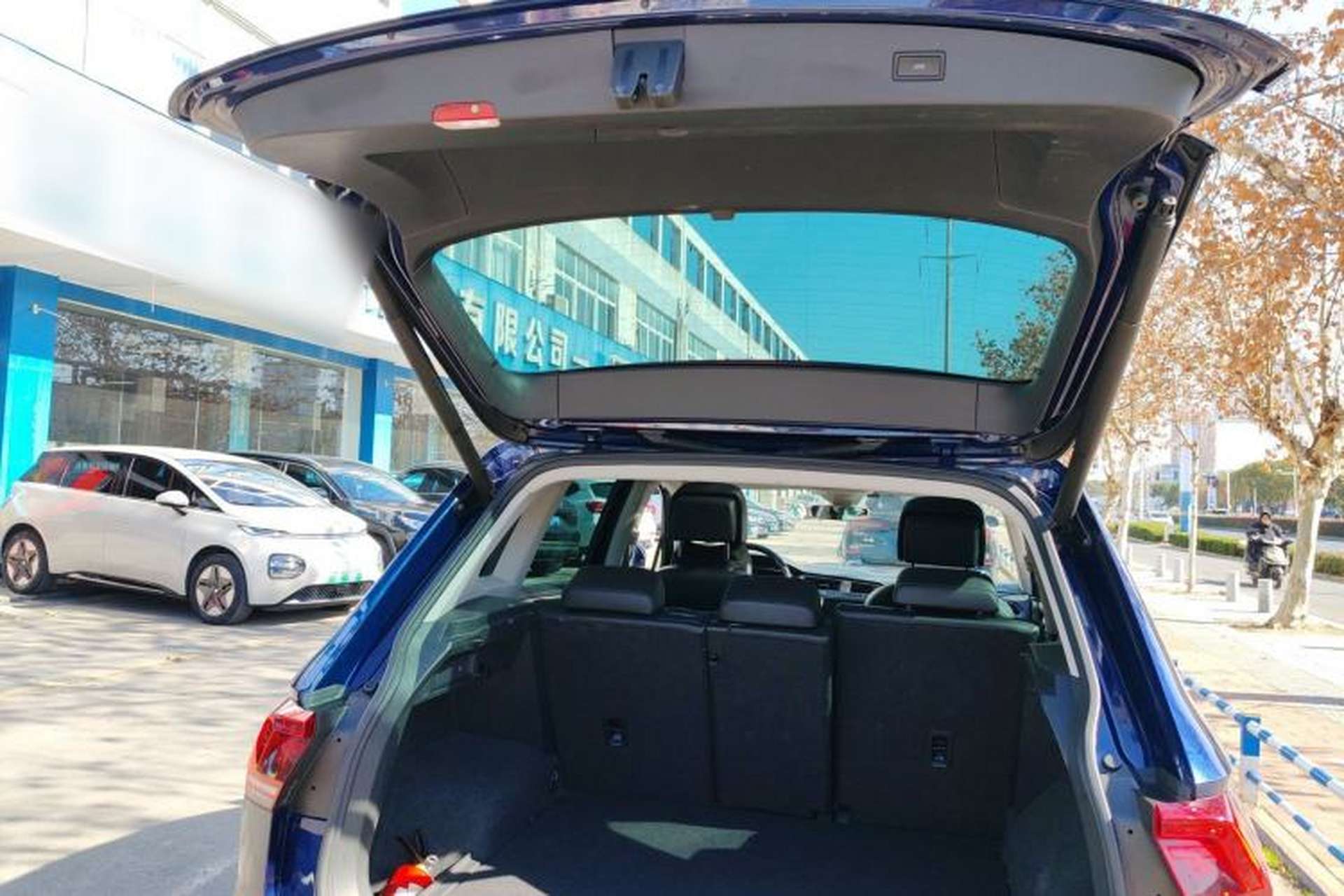 Used Volkswagen Tiguan 2017 330TSI All-Wheel-Drive Innovation Model Trunk