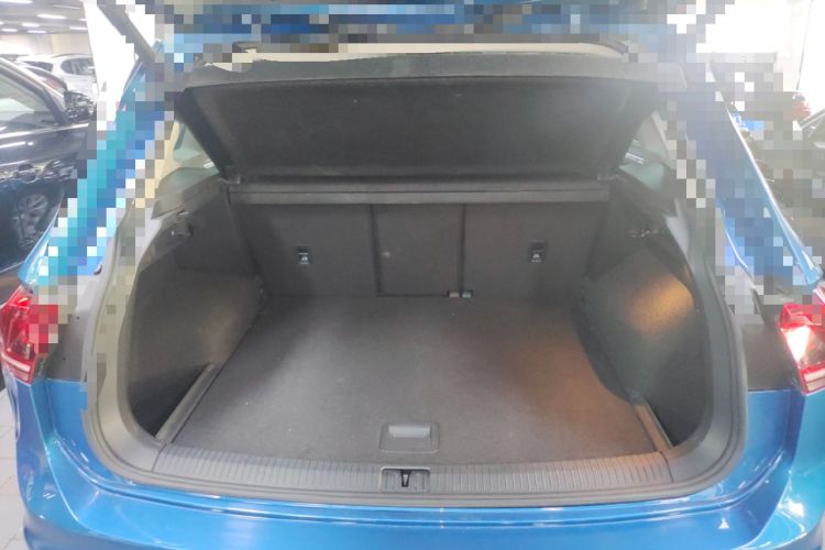 Used Volkswagen Tiguan 2017 330TSI All-Wheel-Drive Innovation Model Trunk