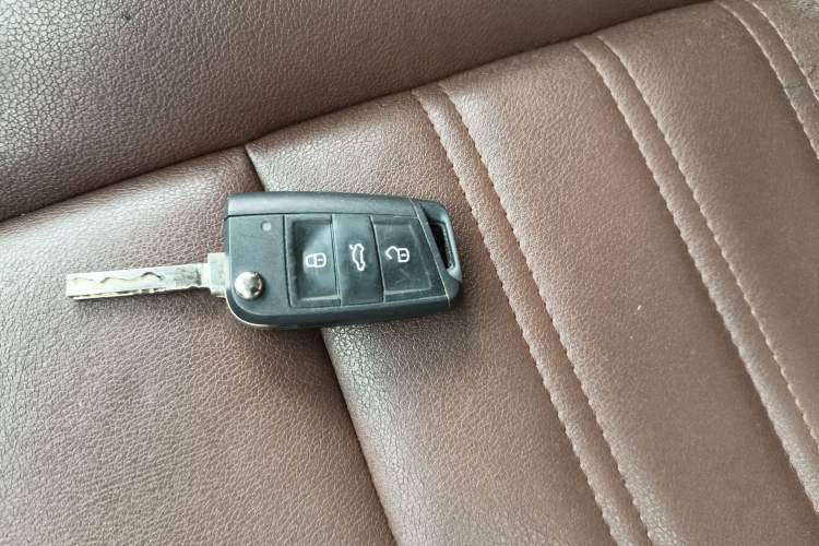 Used Volkswagen Tiguan 2017 280TSI Two-Wheel-Drive Elite Version Vehicle Key