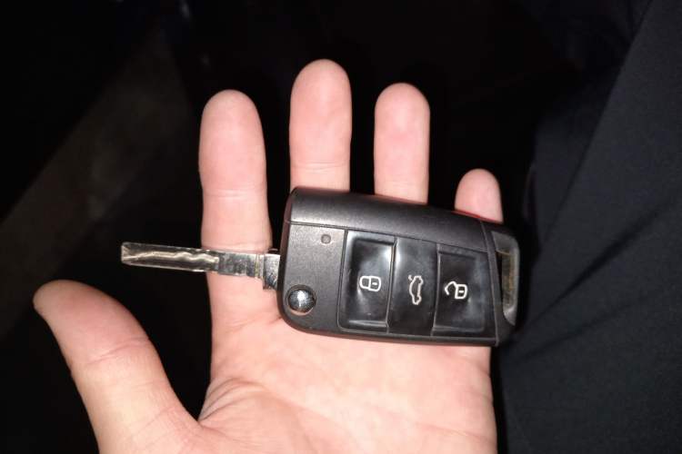 Used Volkswagen Tiguan 2017 280TSI Two-Wheel-Drive Elite Version Vehicle Key