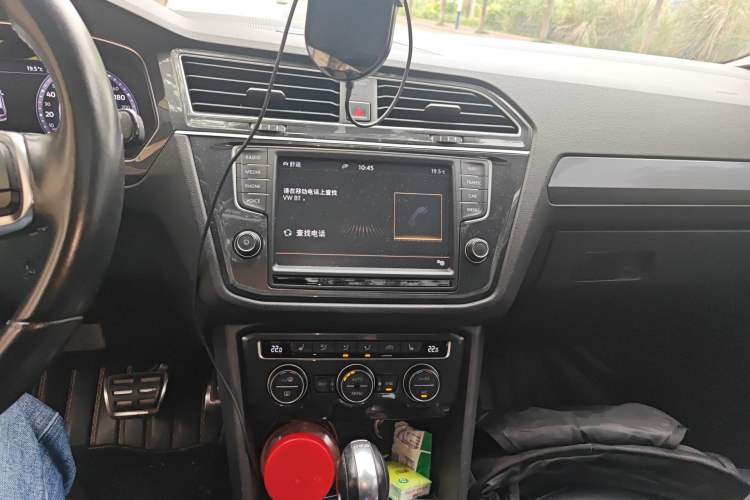 Used Volkswagen Tiguan 2017 380TSI Four-Wheel Drive R-Line Audio And AC Panel