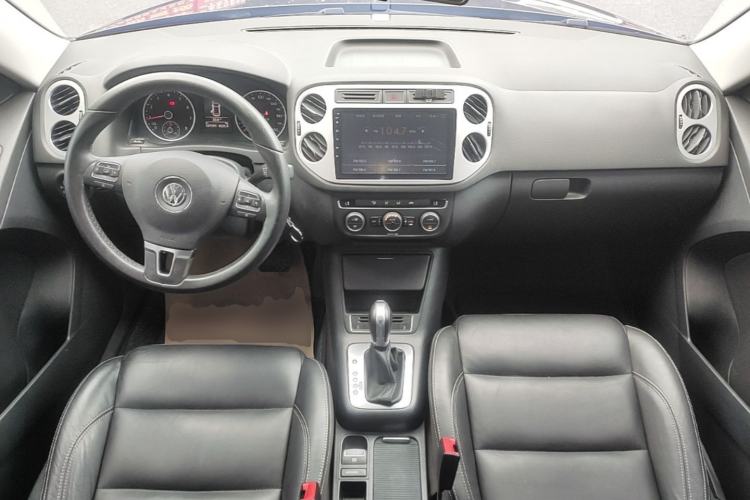 Used Volkswagen Tiguan 2017 300TSI Automatic Two-Wheel Drive Silk Road Comfort Edition Center Console