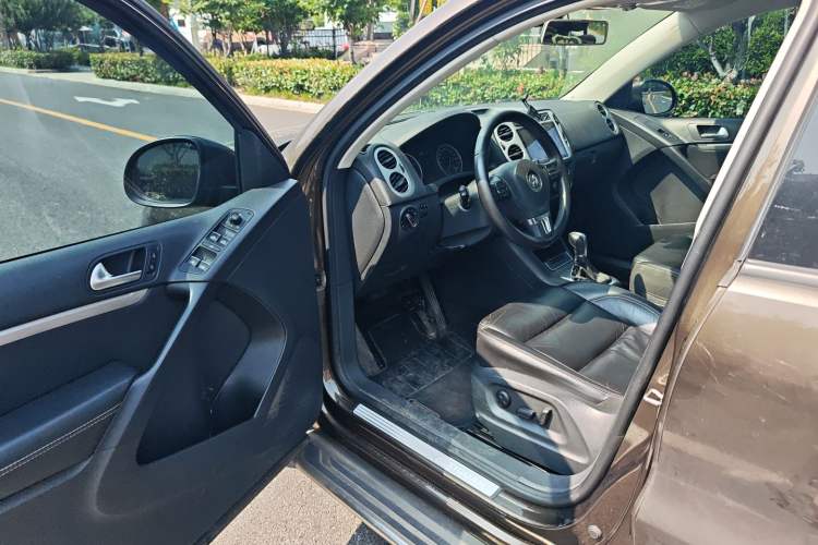 Used Volkswagen Tiguan 2017 300TSI Automatic Two-Wheel Drive Silk Road Comfort Edition Driver Seat