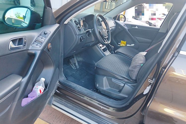 Used Volkswagen Tiguan 2017 300TSI Automatic Two-Wheel Drive Silk Road Luxury Edition Driver Seat