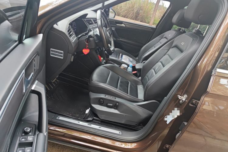 Used Volkswagen Tiguan 2017 380TSI Four-Wheel Drive R-Line Driver Seat