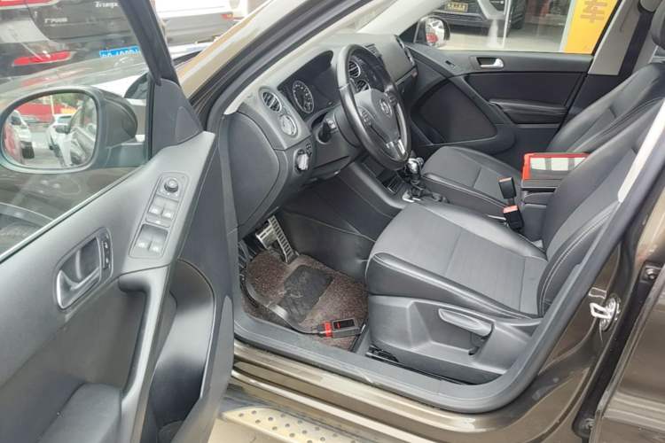 Used Volkswagen Tiguan 2017 300TSI Automatic Two-Wheel Drive Silk Road Luxury Edition Driver Seat