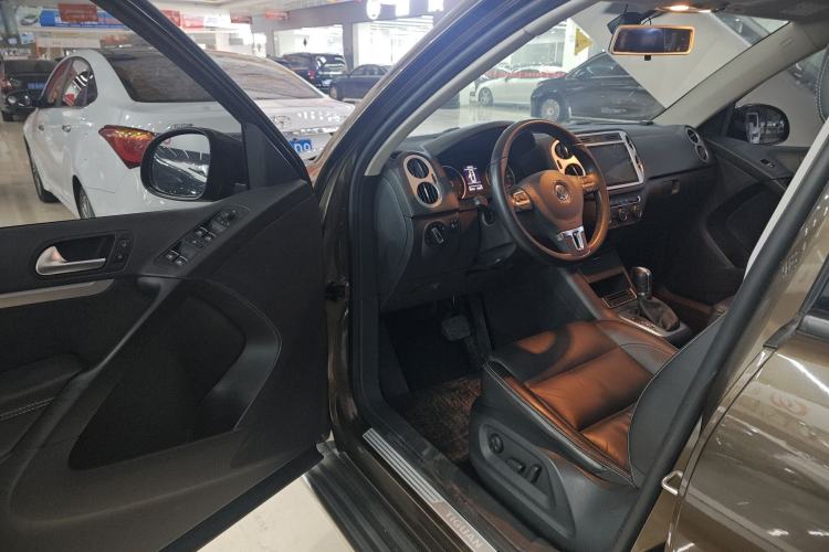 Used Volkswagen Tiguan 2017 300TSI Automatic Two-Wheel Drive Silk Road Comfort Edition Driver Seat