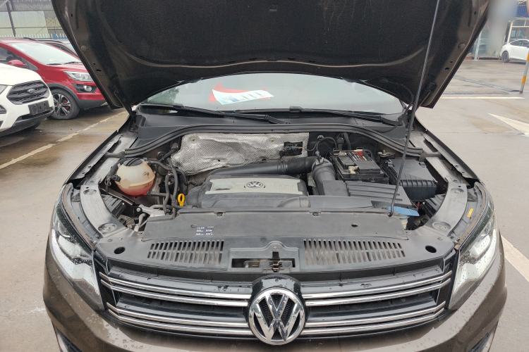 Used Volkswagen Tiguan 2017 300TSI Automatic Two-Wheel Drive Silk Road Comfort Edition Engine Bay
