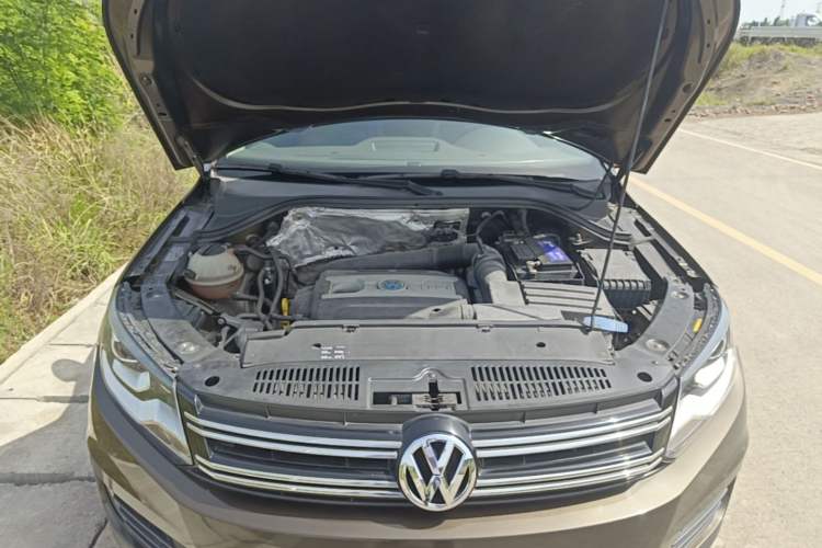 Used Volkswagen Tiguan 2017 300TSI Automatic Two-Wheel Drive Silk Road Comfort Edition Engine Bay