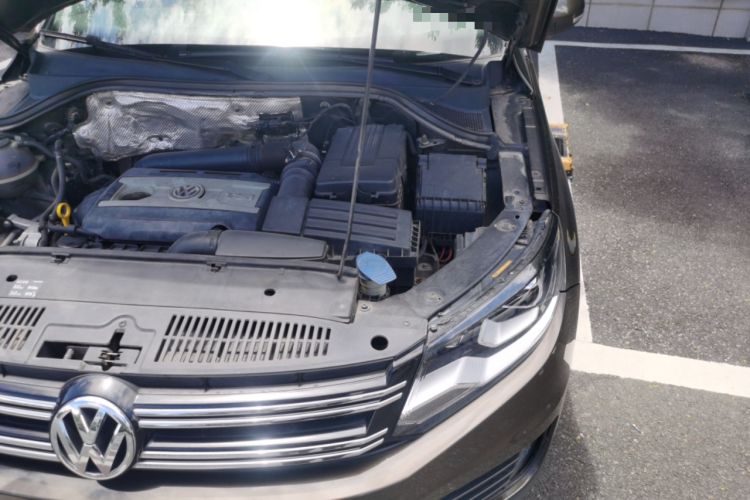Used Volkswagen Tiguan 2017 300TSI Automatic Two-Wheel Drive Silk Road Comfort Edition Engine Bay Left