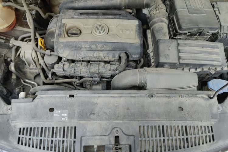 Used Volkswagen Tiguan 2017 300TSI Automatic Two-Wheel Drive Silk Road Comfort Edition Engine Bay