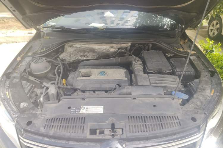 Used Volkswagen Tiguan 2017 300TSI Automatic Two-Wheel Drive Silk Road Luxury Edition Engine Bay