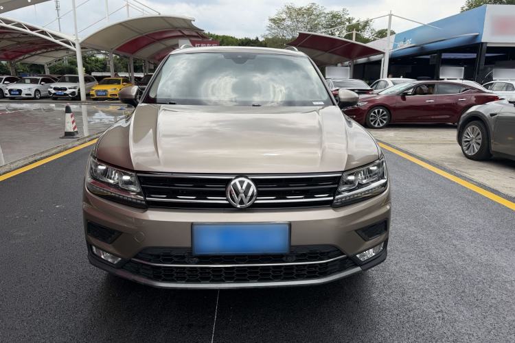 Used Volkswagen Tiguan 2017 330TSI All-Wheel-Drive Innovation Model Exterior 1